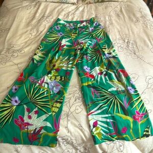 Tropical wide leg pants by Milk & Honey